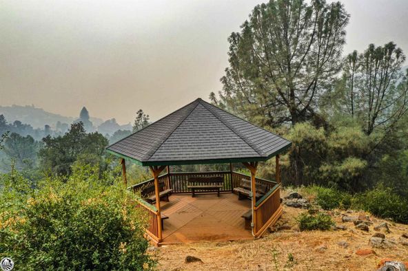 17301 Silver Spur Dr, Tuolumne, CA 95379